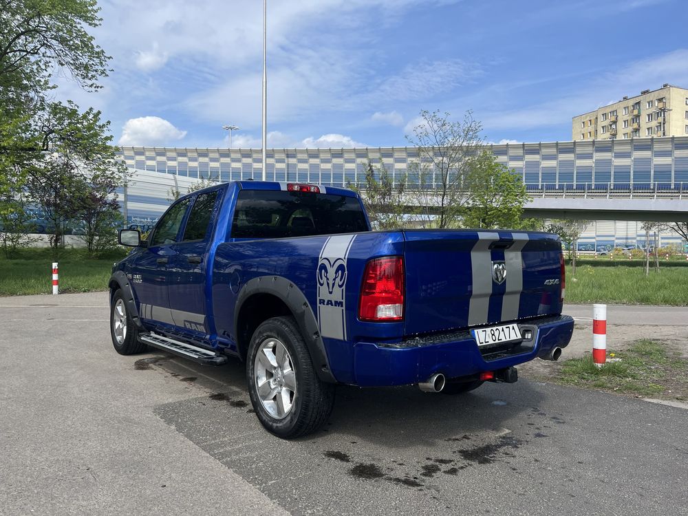 Dodge Ram 1500 hemi