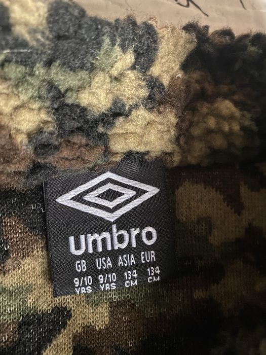 Bluza umbro 134 cm.