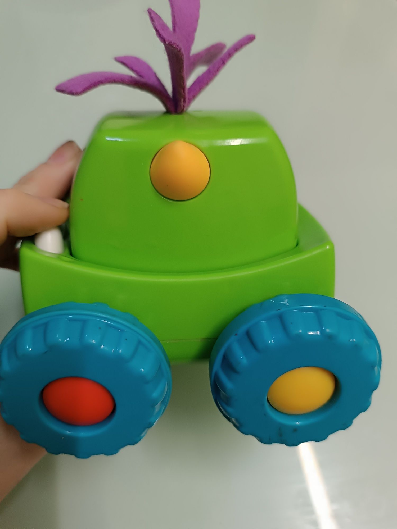 Carro "Monster" de Fisher-Price a partir de 9m