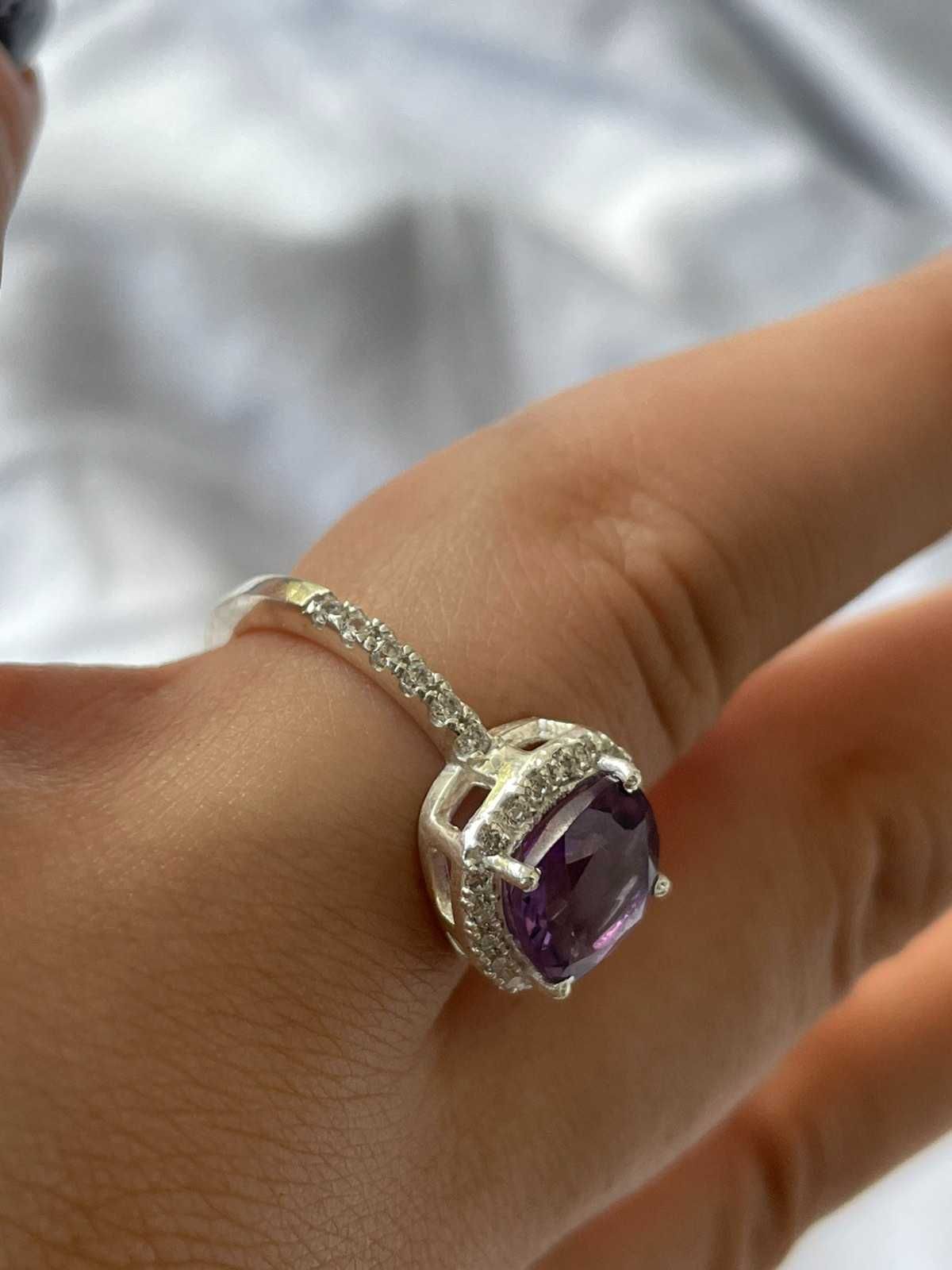 Серебряное кольцо 925 пробы с пурпурным аметистом Размер 18.25
