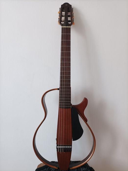 Продам гітару Yamaha slg-200n