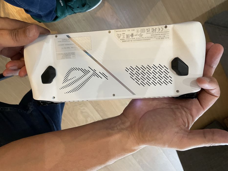 Asus Rogue Ally Z1 extreme 512gb 16gb ram