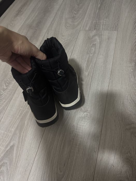 Чоботи р.34 Calvin Klein