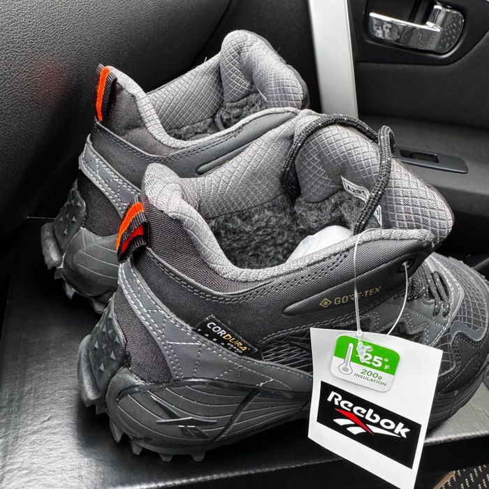 Чоловічі зимові кросівки Reebok Zig Kinetica black Gore Tex Хутро