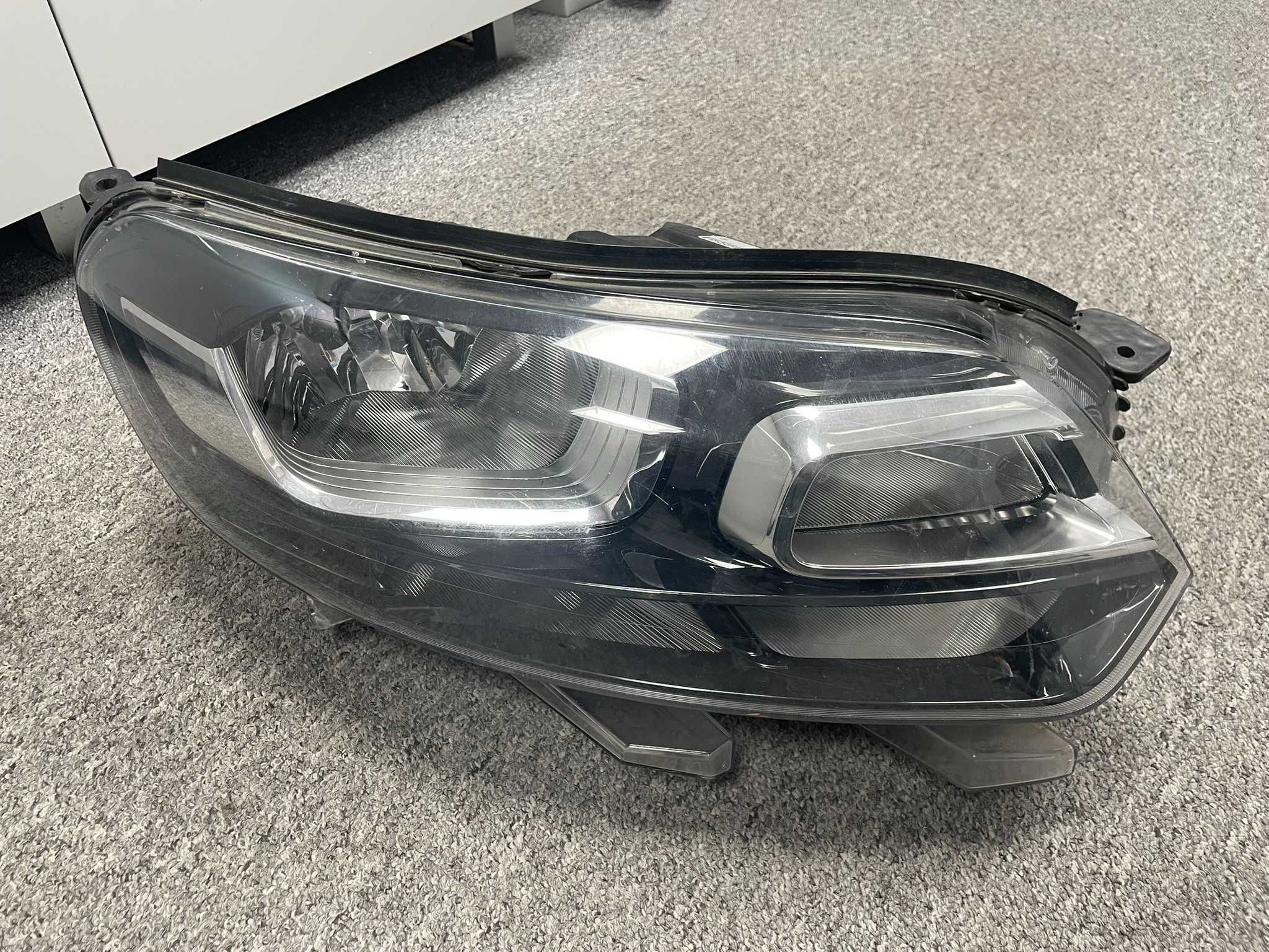 Lampa przednia przód prawa JUMPY VIVARO C EXPERT III ZAFIRA D