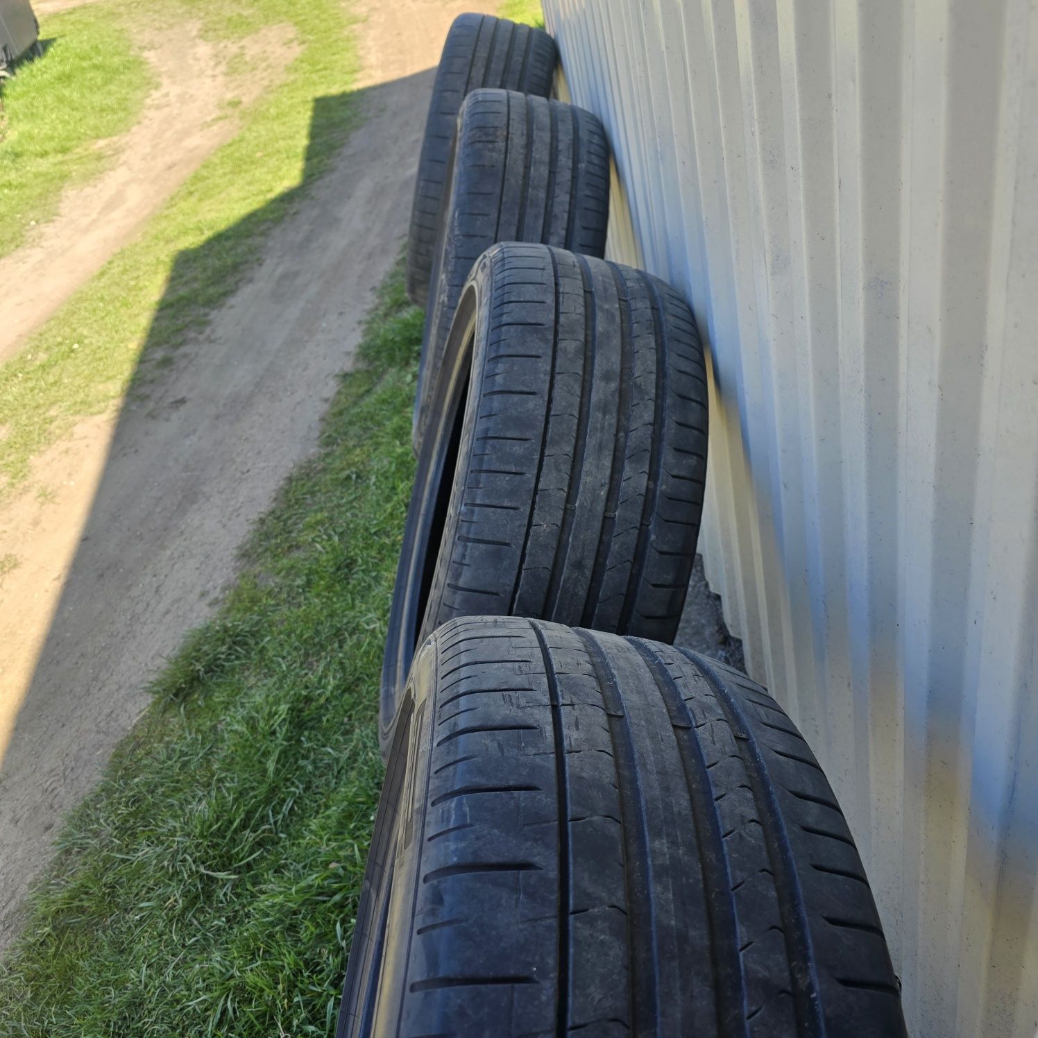 Opony Pirelli p zero 255/40/20 lato