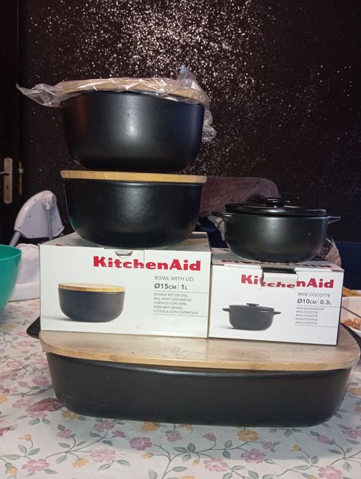 Vendo conjunto loiça smeg/kitchenAid/ Rosen Thal tudo novo e selado