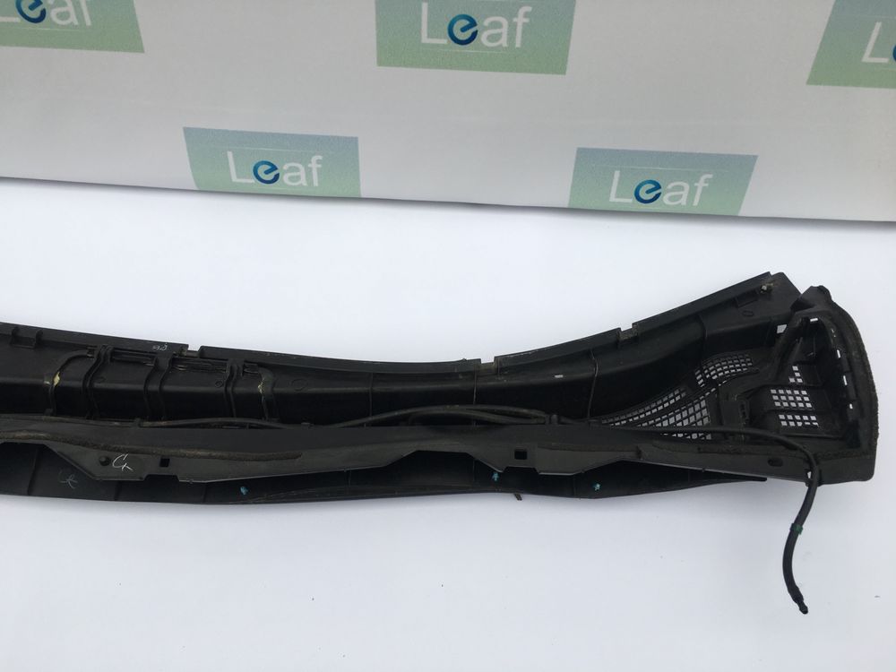 Жабо пластикове під двірники щітки до Ніссан Ліф Nissan Leaf 11-17 18-