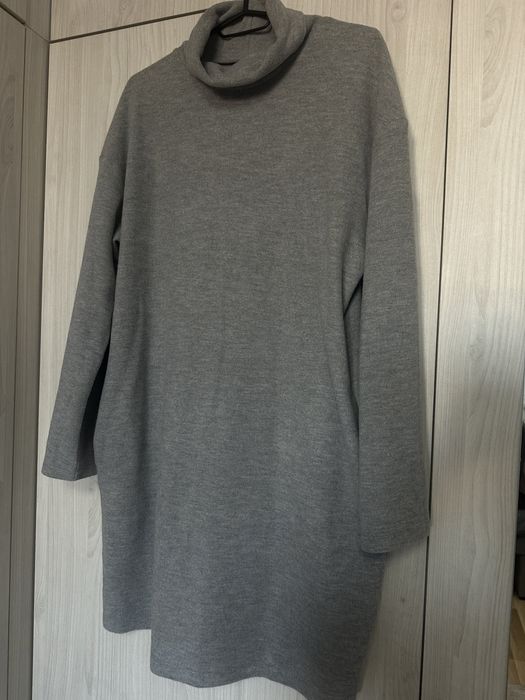 Плаття нове тепле, розмір М