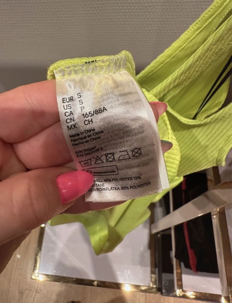 Sukienka prążkowana neon H&M S