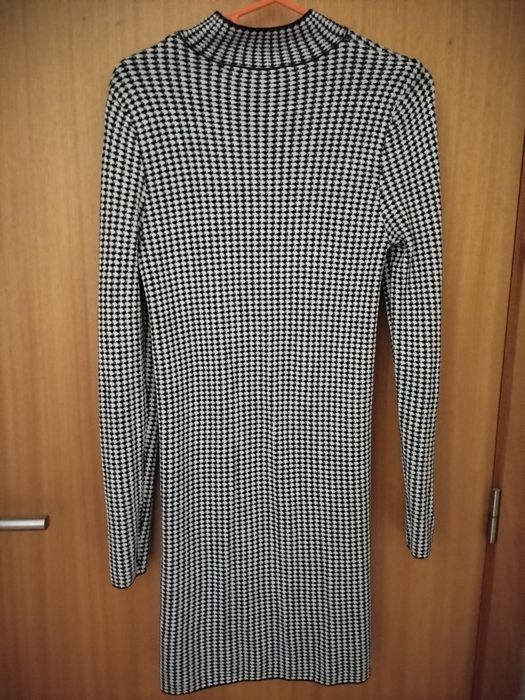 Vestido padrão preto e branco da Stradivarius