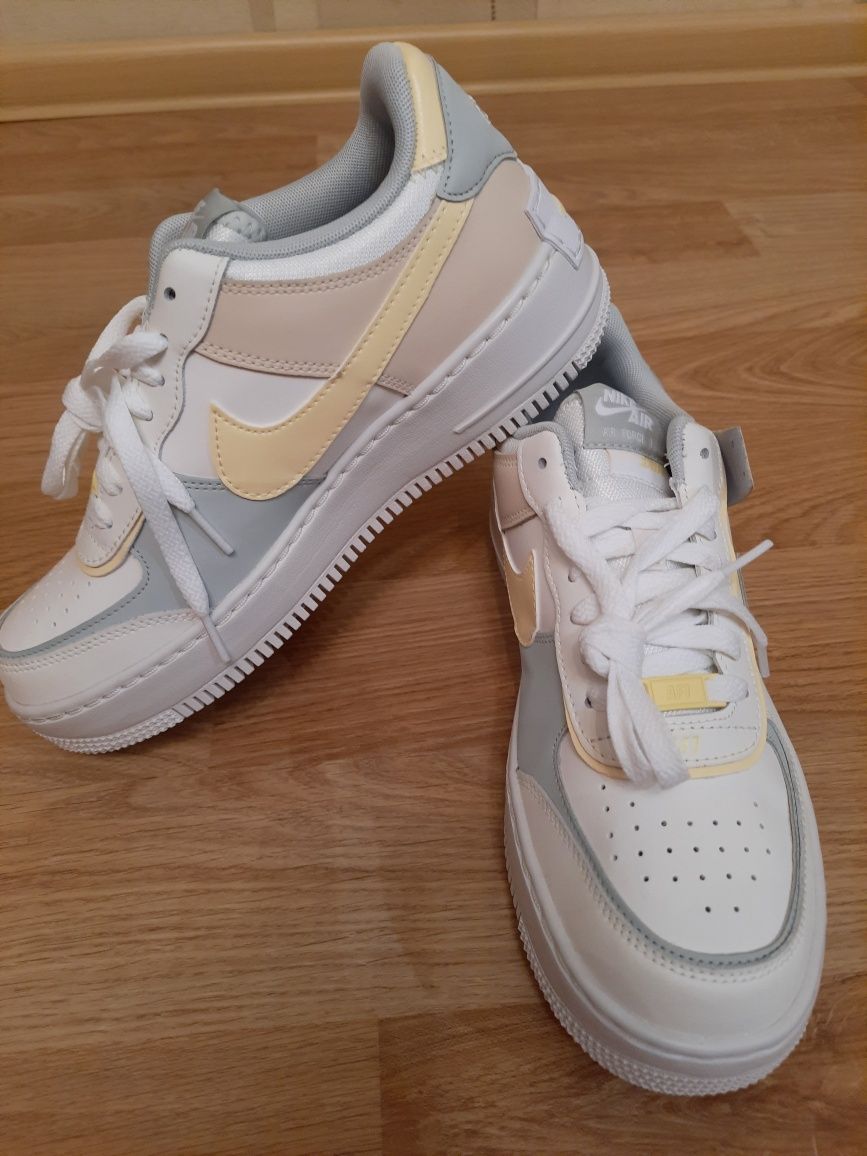 Кросівки жіночі Nike Air Force Shadow (DR7883-101)