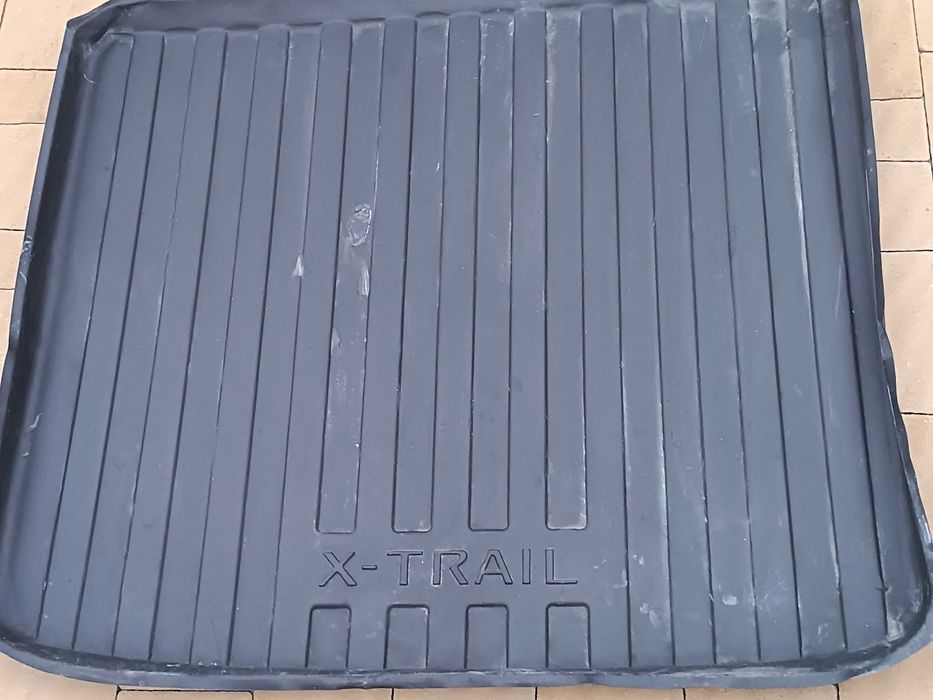 Коврик багажника Nissan