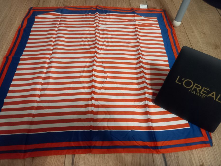 Apaszka damska Loreal