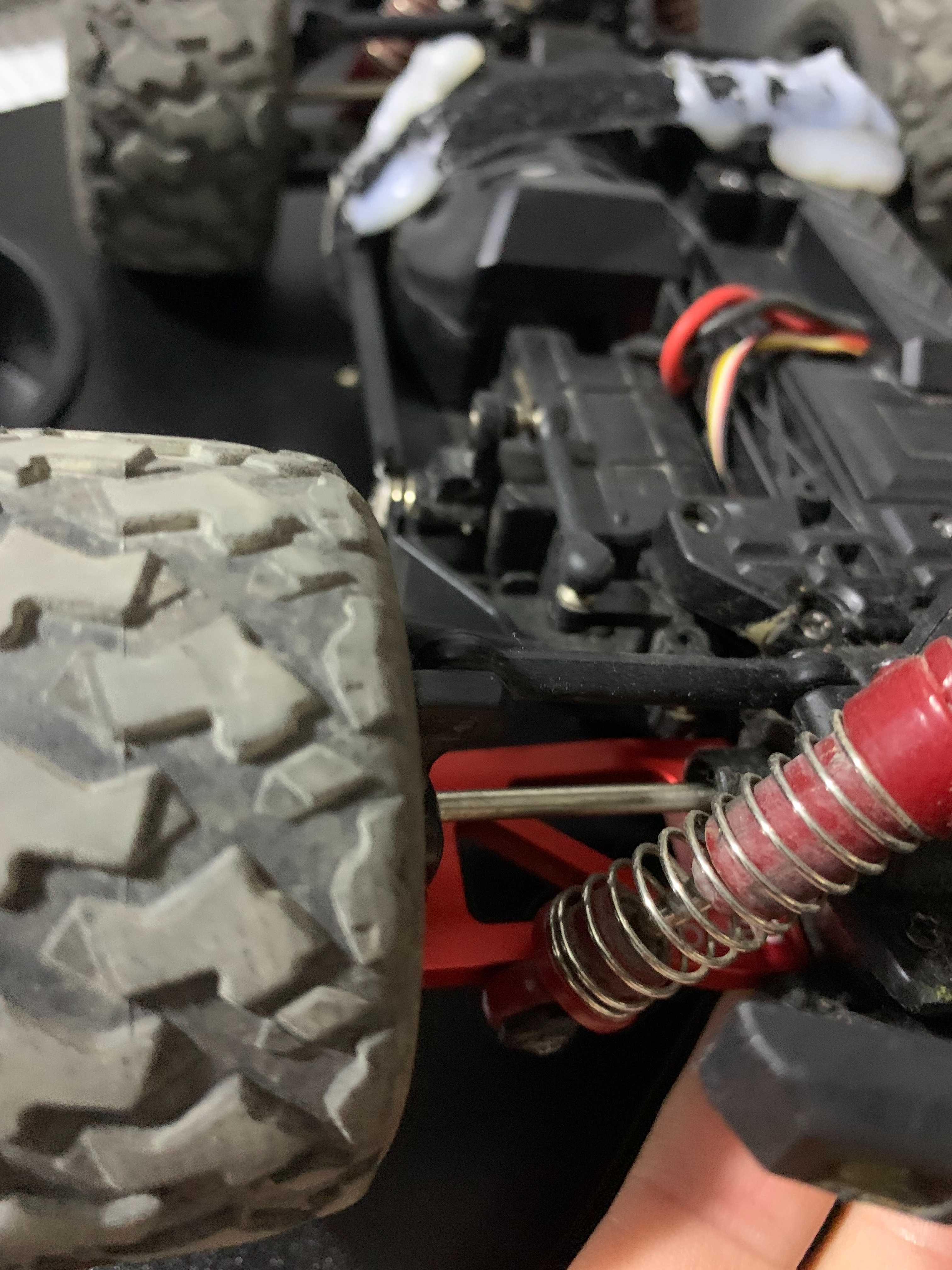 Carro telecomandado 1/18 - Absima Hurricane