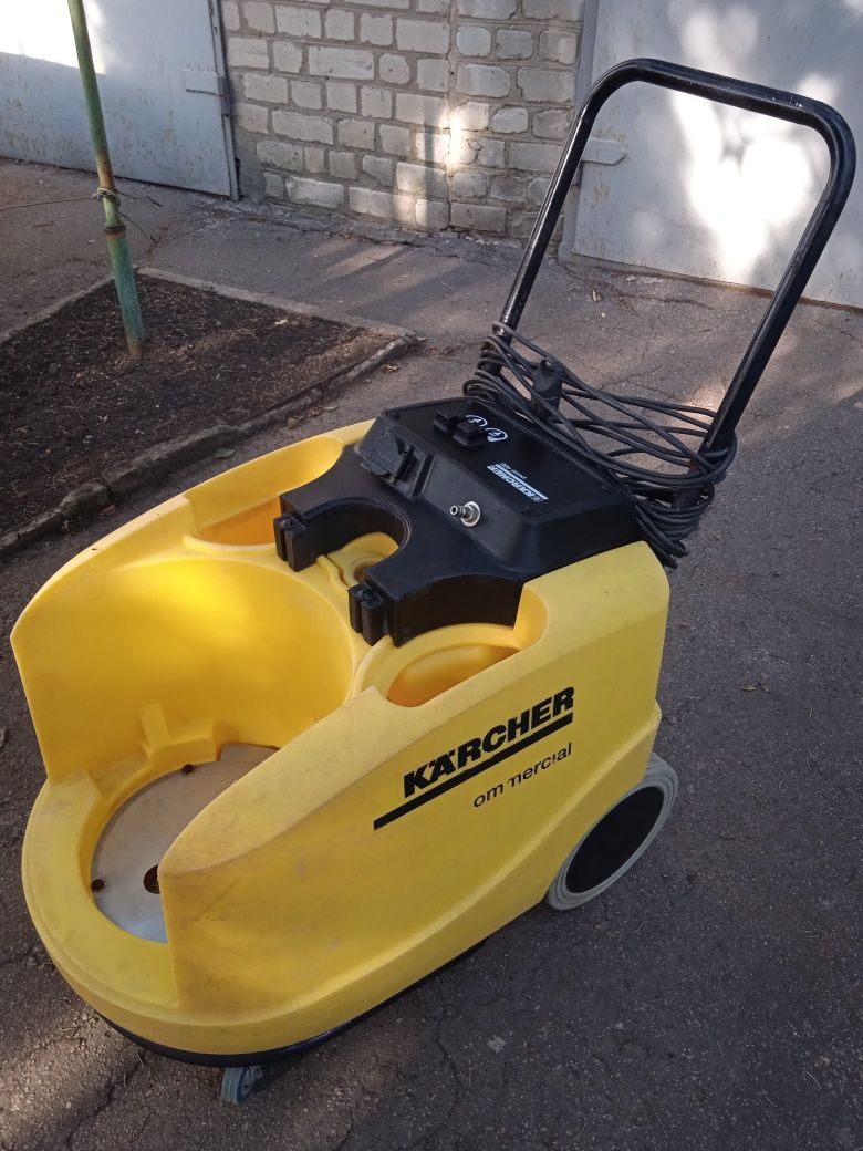 Моющий пылесос KARCHER puzzi 400