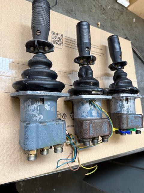 joystick używany do koparki atlas zeppelin fuchs