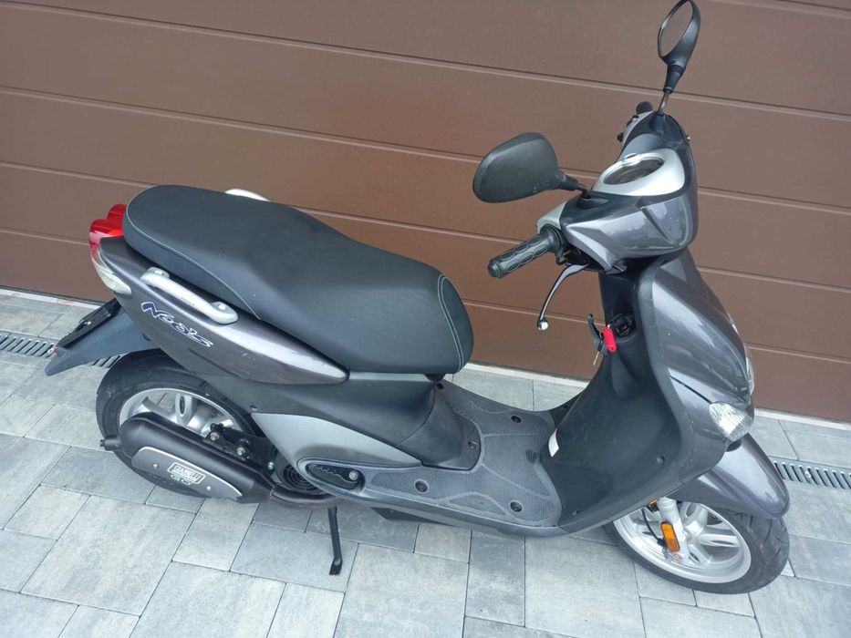 Skuter Yamaha Neos YN50 z 2010 roku z Austrii.