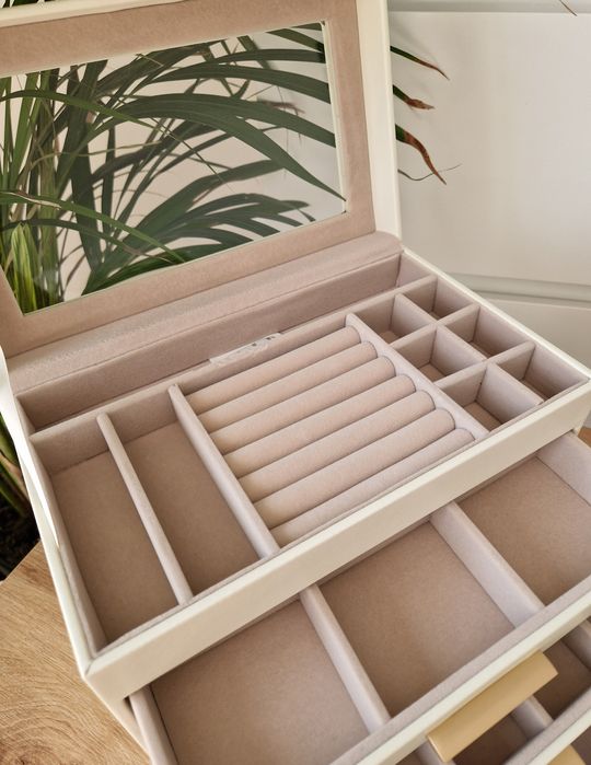 Duży luksusowy kuferek na biżuterię skórzany ecru kremowy nowy