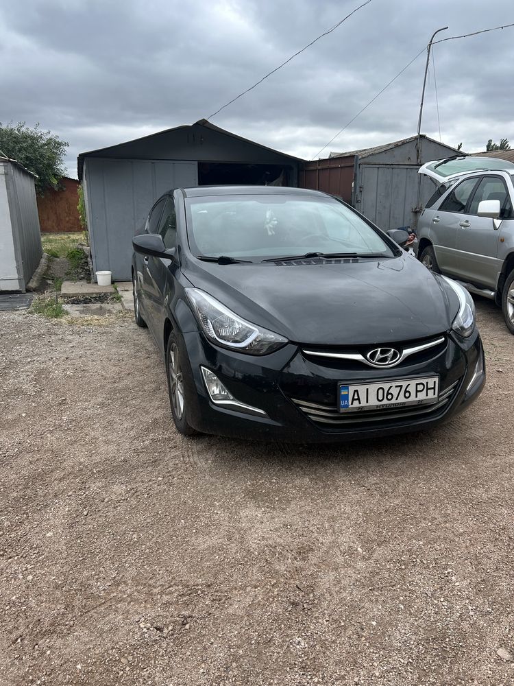 Hyundai Elantra 2013 року