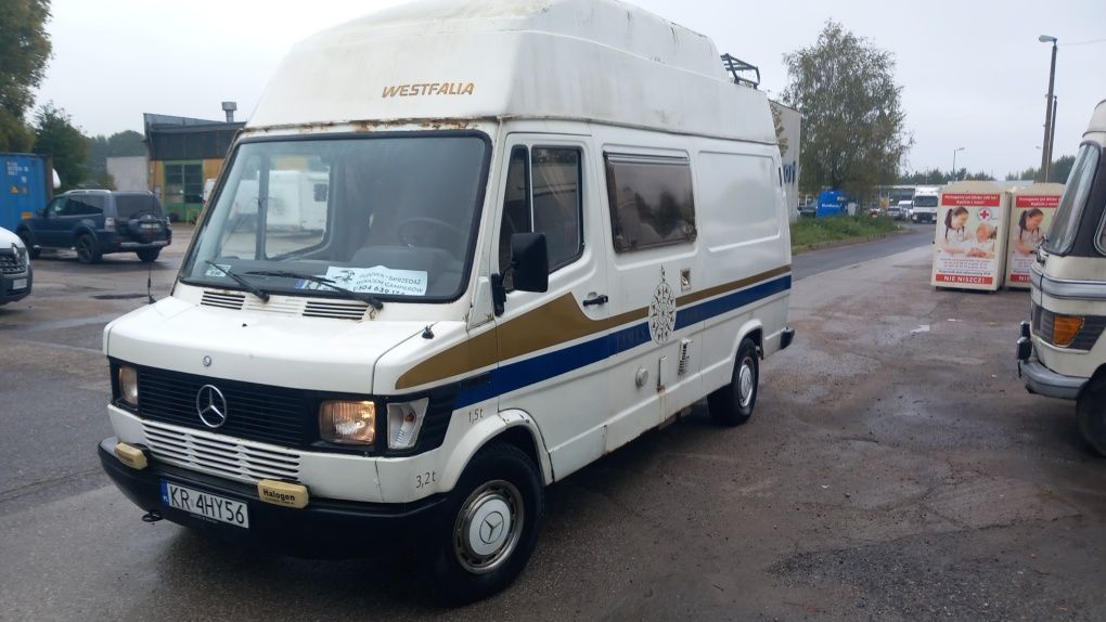 Kamper, camper Mercedes James Cook automat