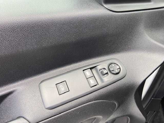Peugeot Partner 1.6 HDI  CARPLAY   100CV