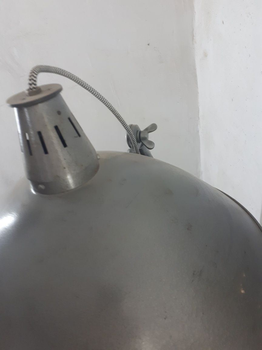 80cioletni stol warsztatowy z lampa vintage,loft