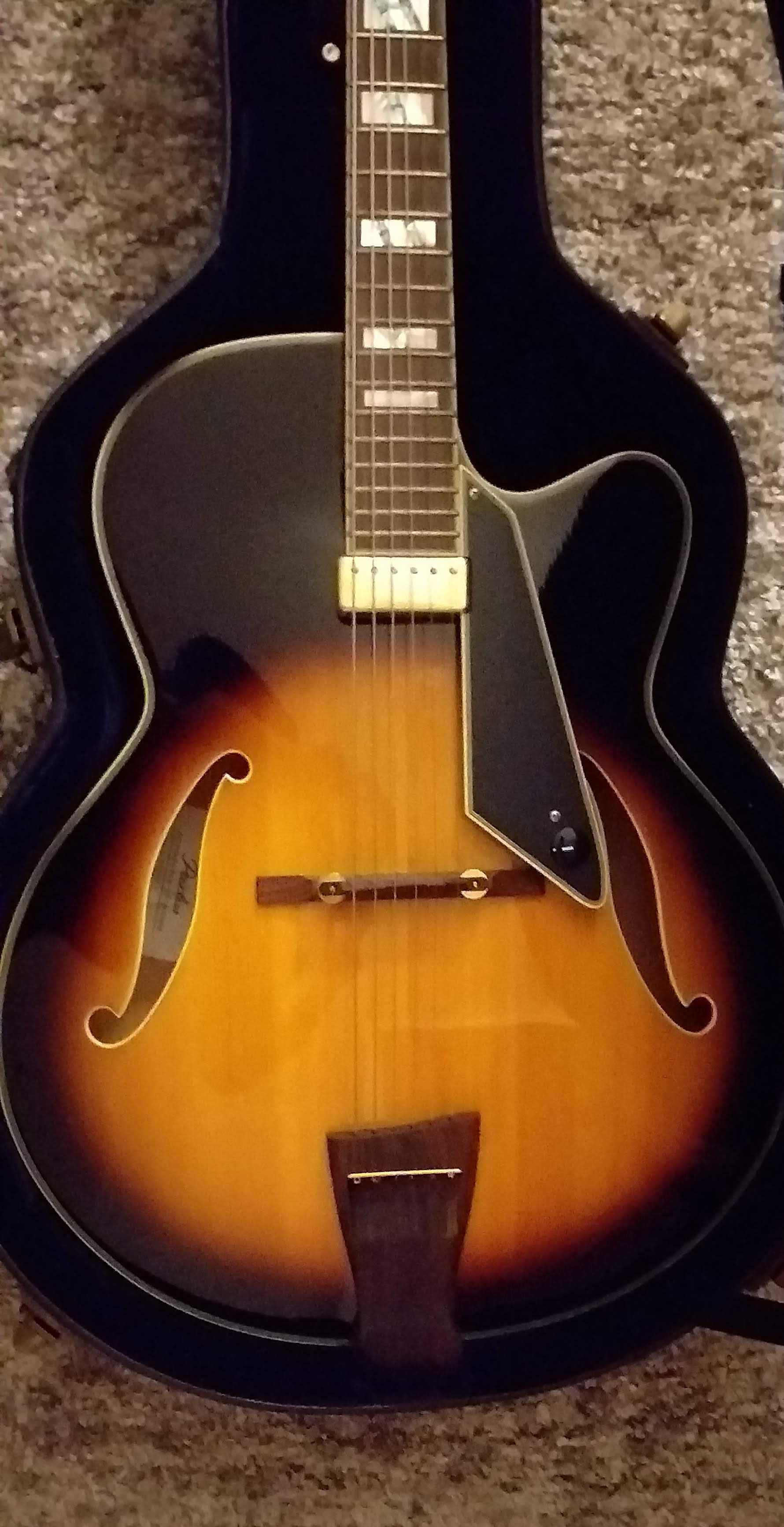 Guitarra Jazz Archtop - Peerless Monarch SB