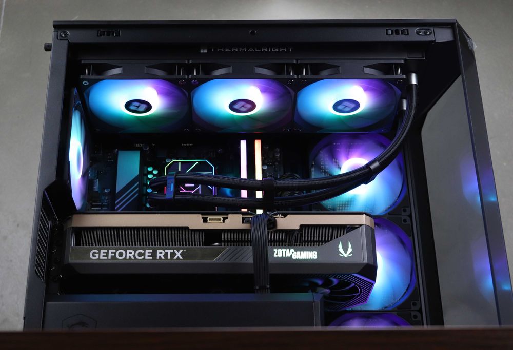 PC Gaming 4K | RTX 5080 / 7800X3D / 32GB DDR5 / 2TB SSD / WATER COOLER