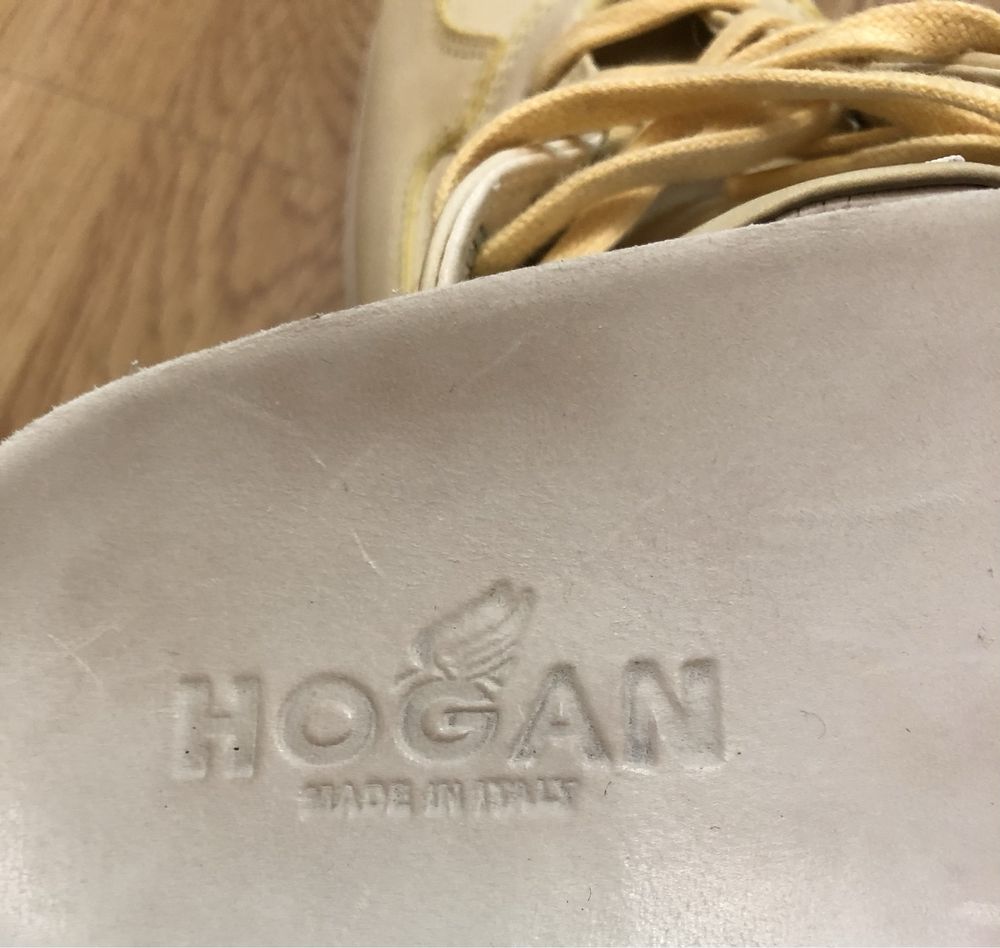 Продам кросівки жіночі Hogan