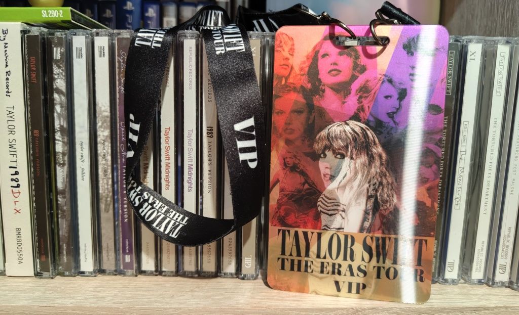 Plakietka na smyczce smyczy Taylor Swift The Eras Tour VIP ticket box
