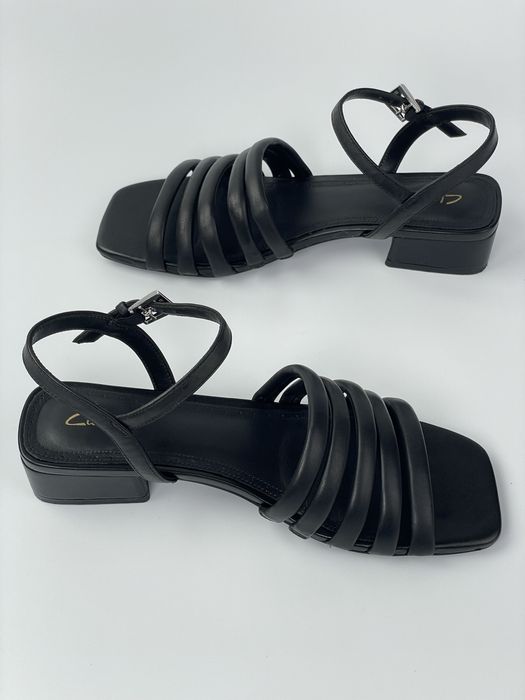 Босоніжки Clarks Seren 25 Part Оригінал