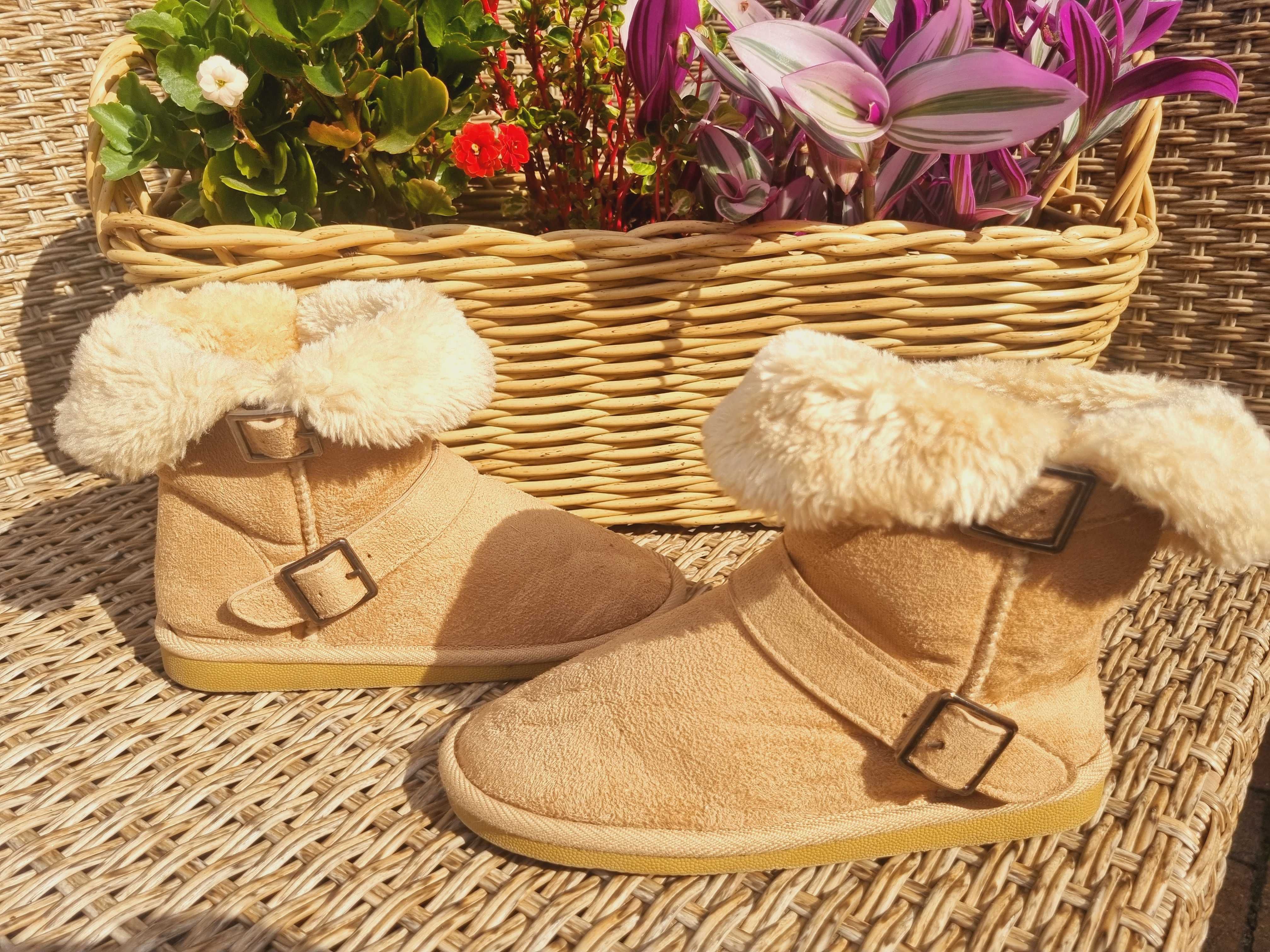 Buty EMU beżowe R 32 botki śniegowce eskimoski mukluki mamufy
