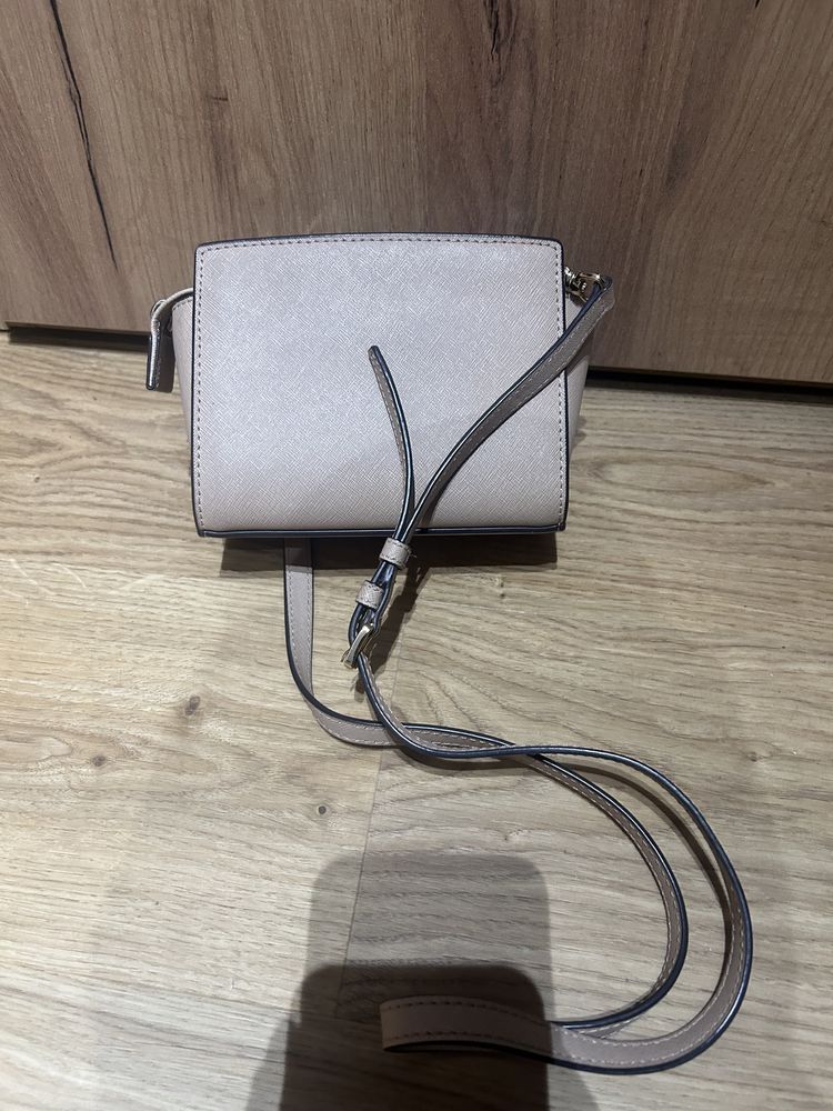 Michael Kors bezowa torebka oyster selma mini mala torebka