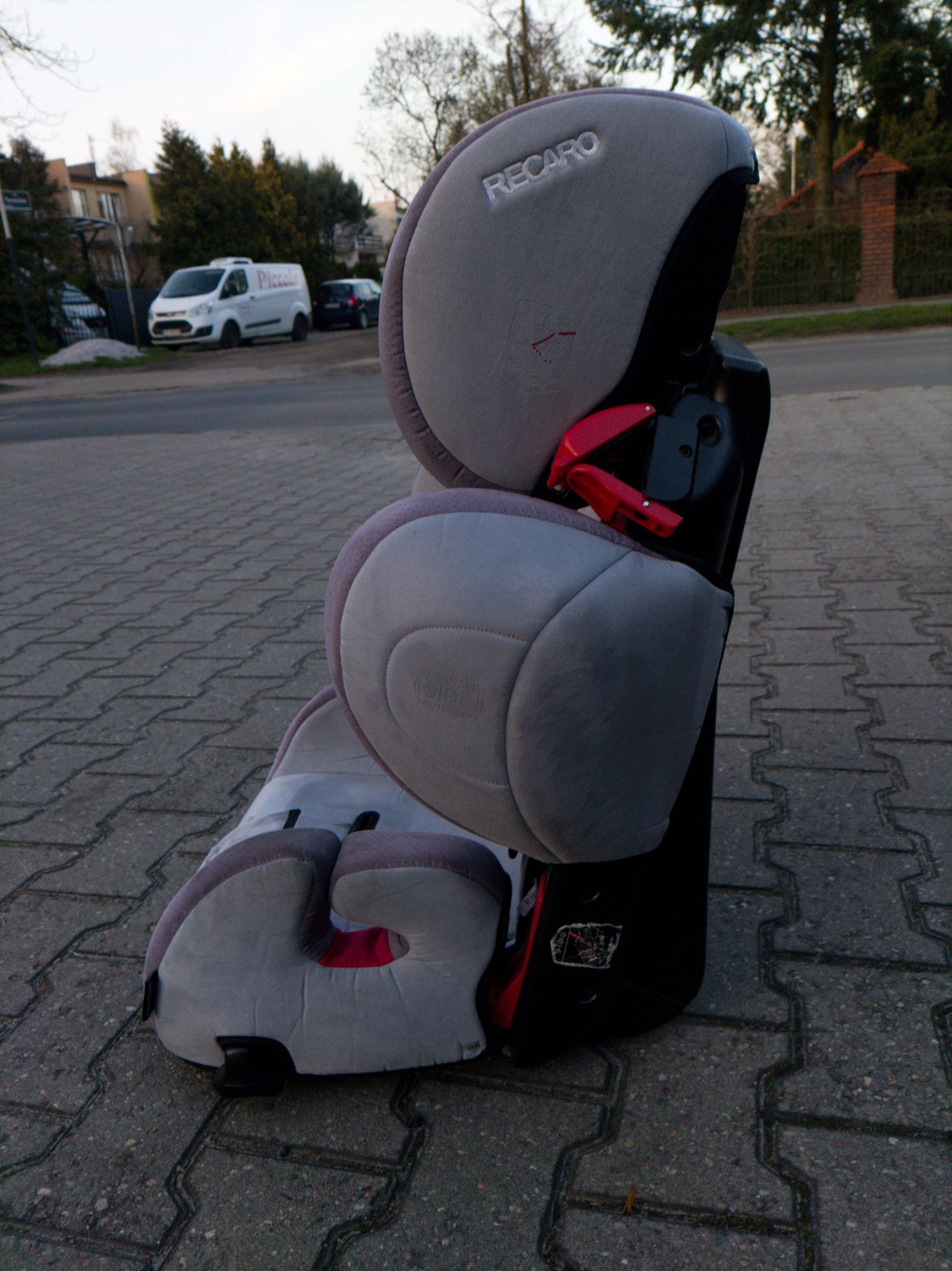 Fotelik samochodowy Recaro 15-36kg