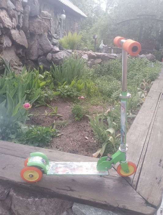 Продам самокат дитячий