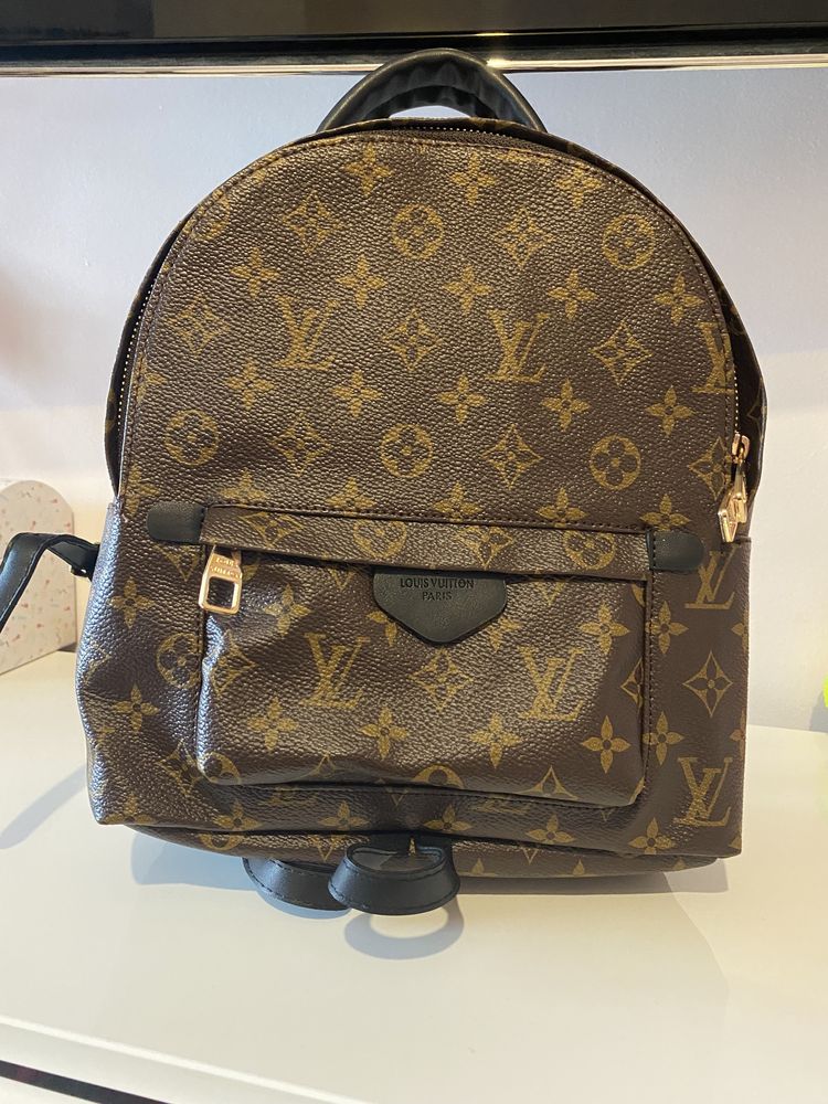 Mochila feminina louis Vuitton