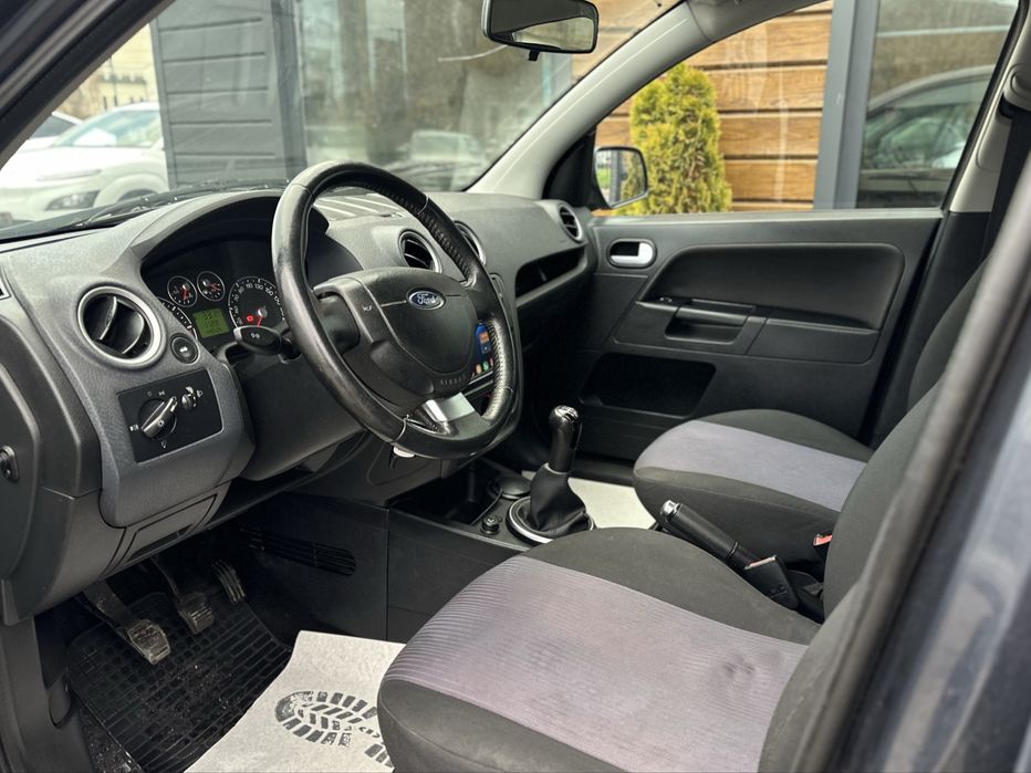 FORD FUSION 2010 року, 1.6 бензин, механіка, передній привід.