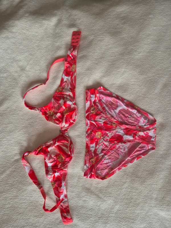 Bikini w kwiaty Tchibo Body 85C / 38 40 L M