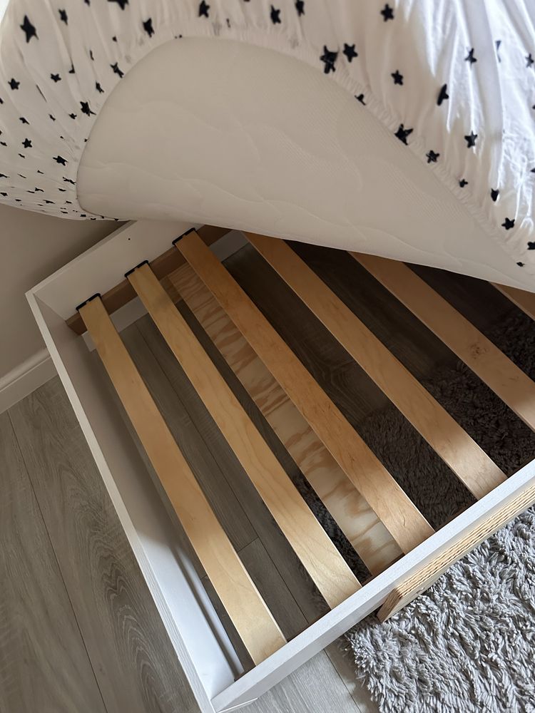 Łóżko dziecięce 180x80 z materacem