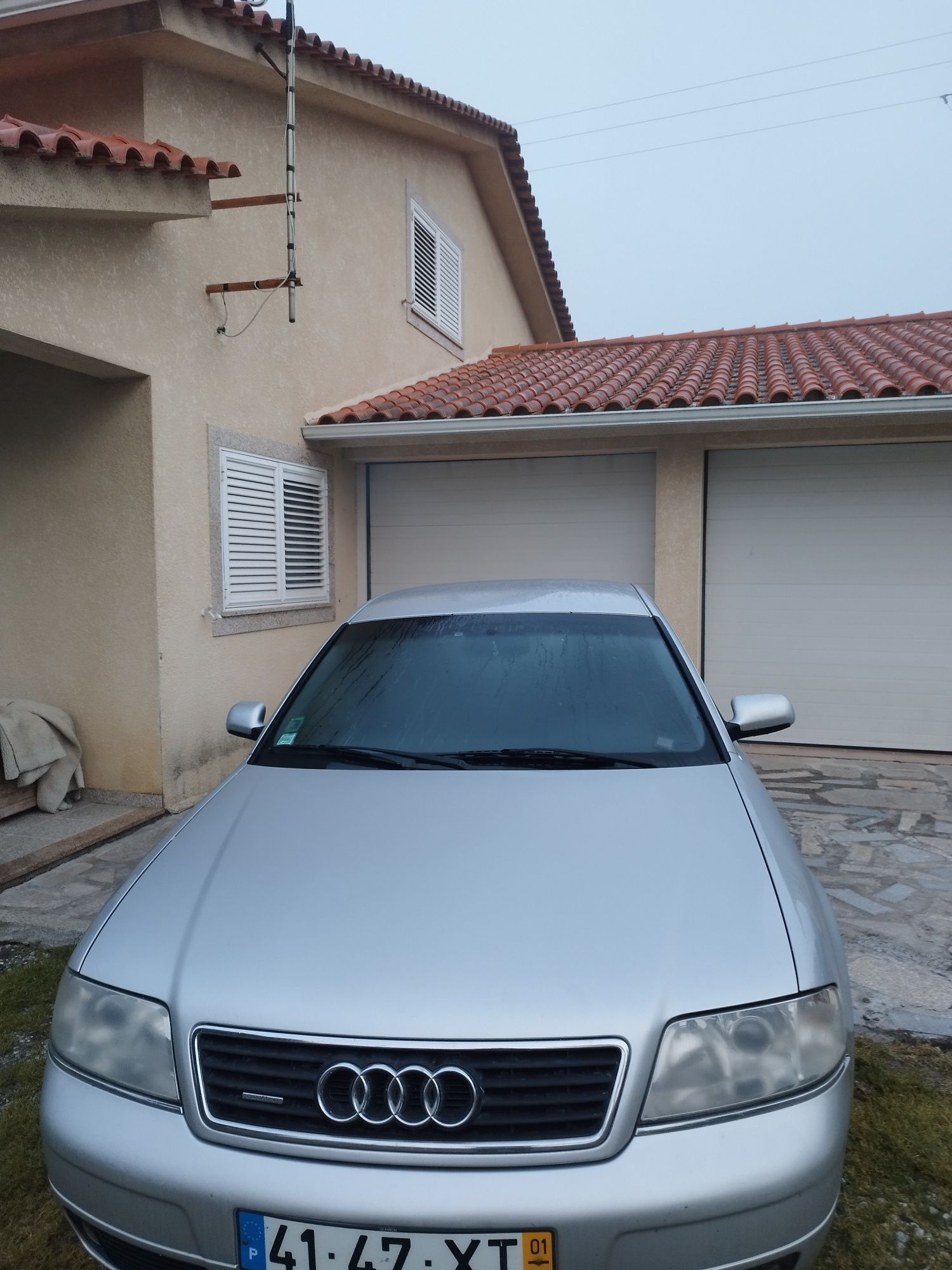 Audi A6 quatro automático de dois mil e um r