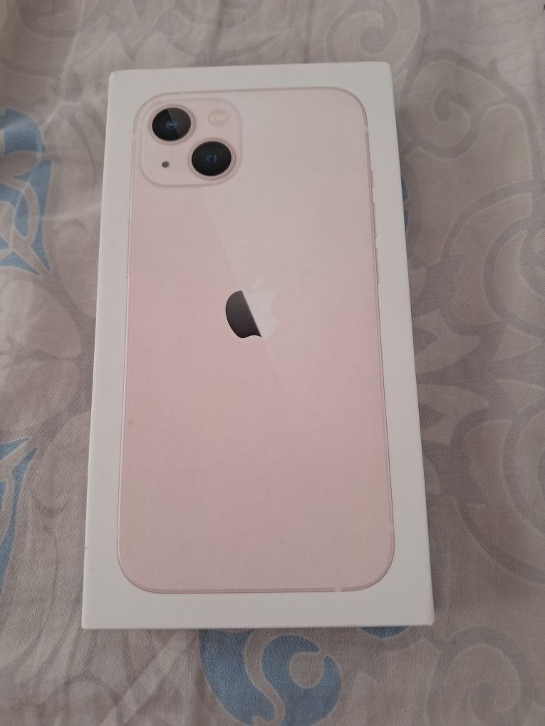 Sprzedam iPhone 13