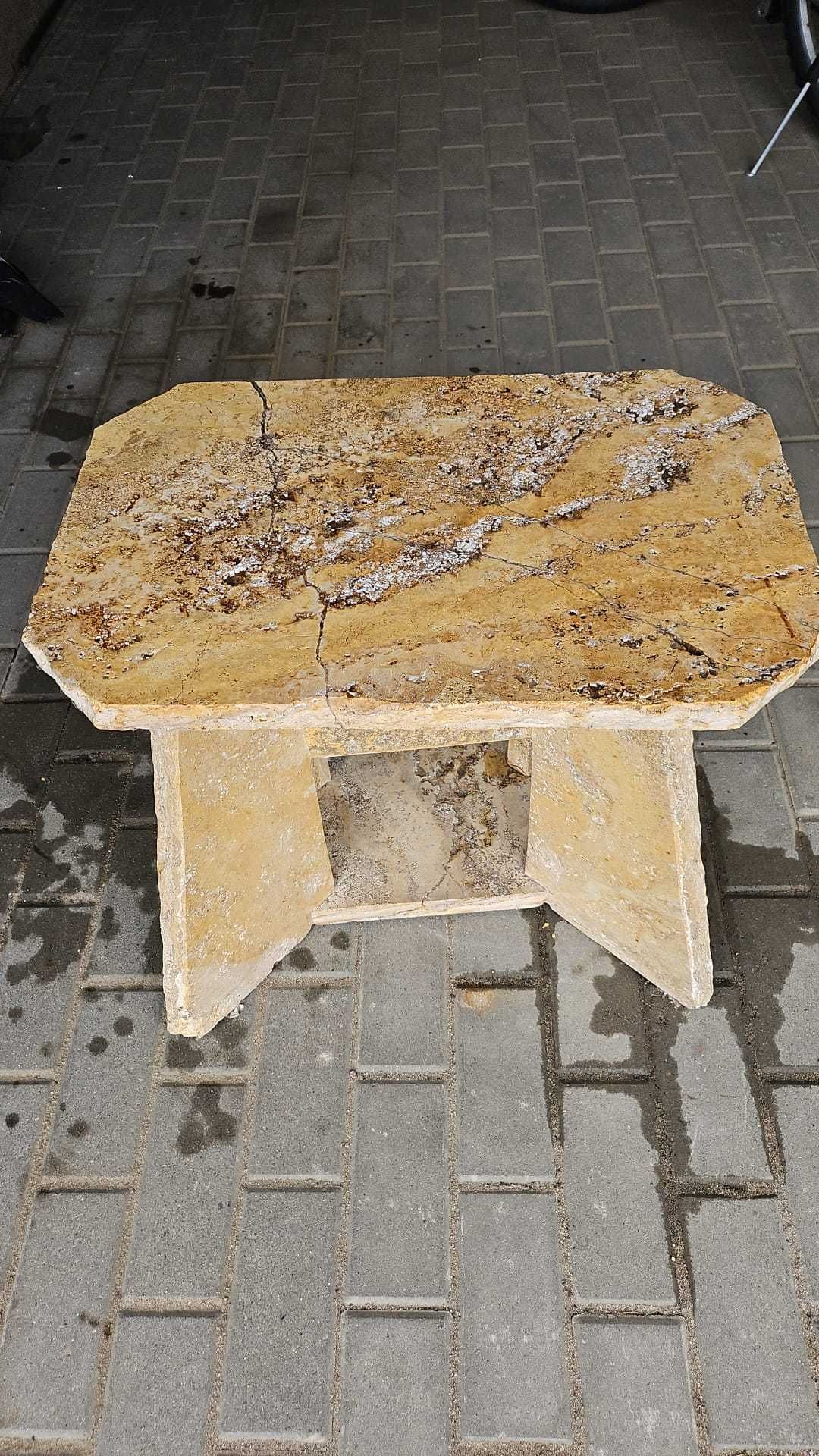 Stół kamienny bardzo ciēżki