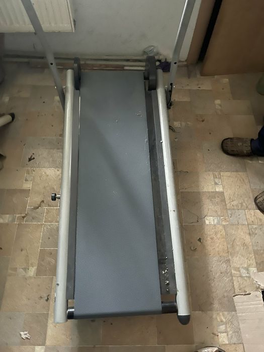 Бігова доріжка спортівна