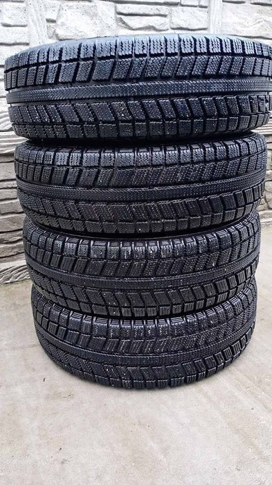 Зимова гума, шини 175/70/13 комплект