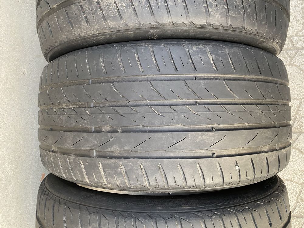 Продам літню гуму 245/40 R 18