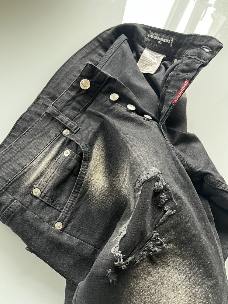 Jeansy Dsquared2 fabryczne przetarcia okazja