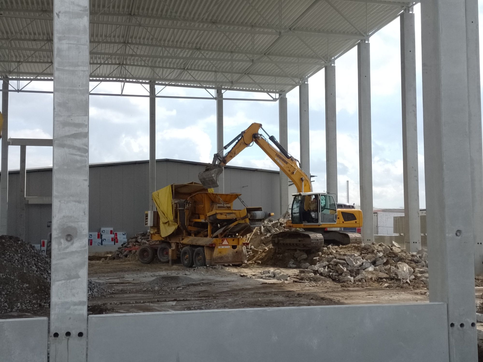 Kruszenie gruzu,przesiewanie 3 frakcyjne ,wyburzenia Inowrocław, Krusz