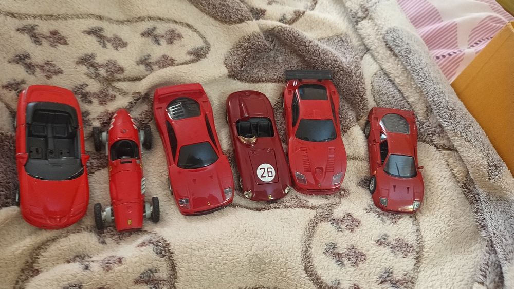 Колекційні машинки Ferrari