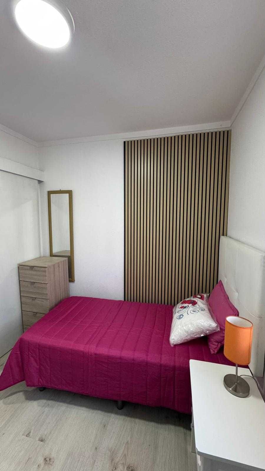 Quarto individual bem localizado para aluna universitária-só Raparigas